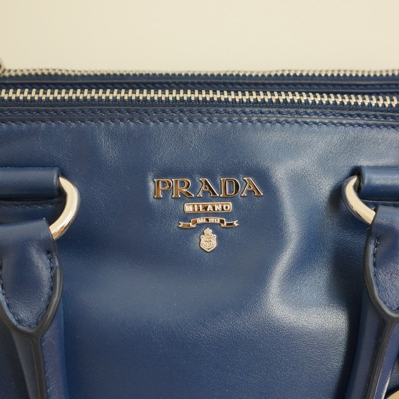 NWOT Prada Convertible Tote Vitello Daino Medium - Picture 2 of 6